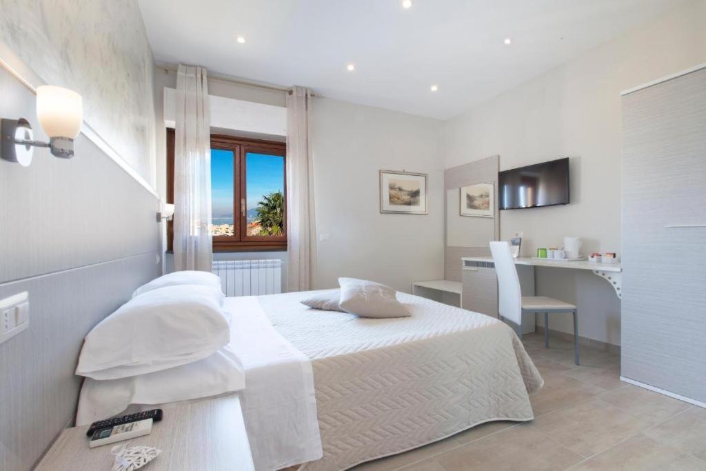 Bed and Breakfast Sorrento Relax E Sea Екстер'єр фото
